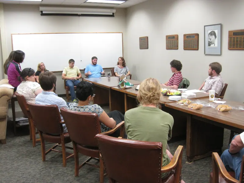 Another wide shot of the participants.